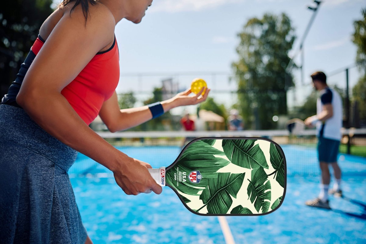 This is made in the USA leaves design pickleball paddle. It can be used by beginners, intermediate and pro players
