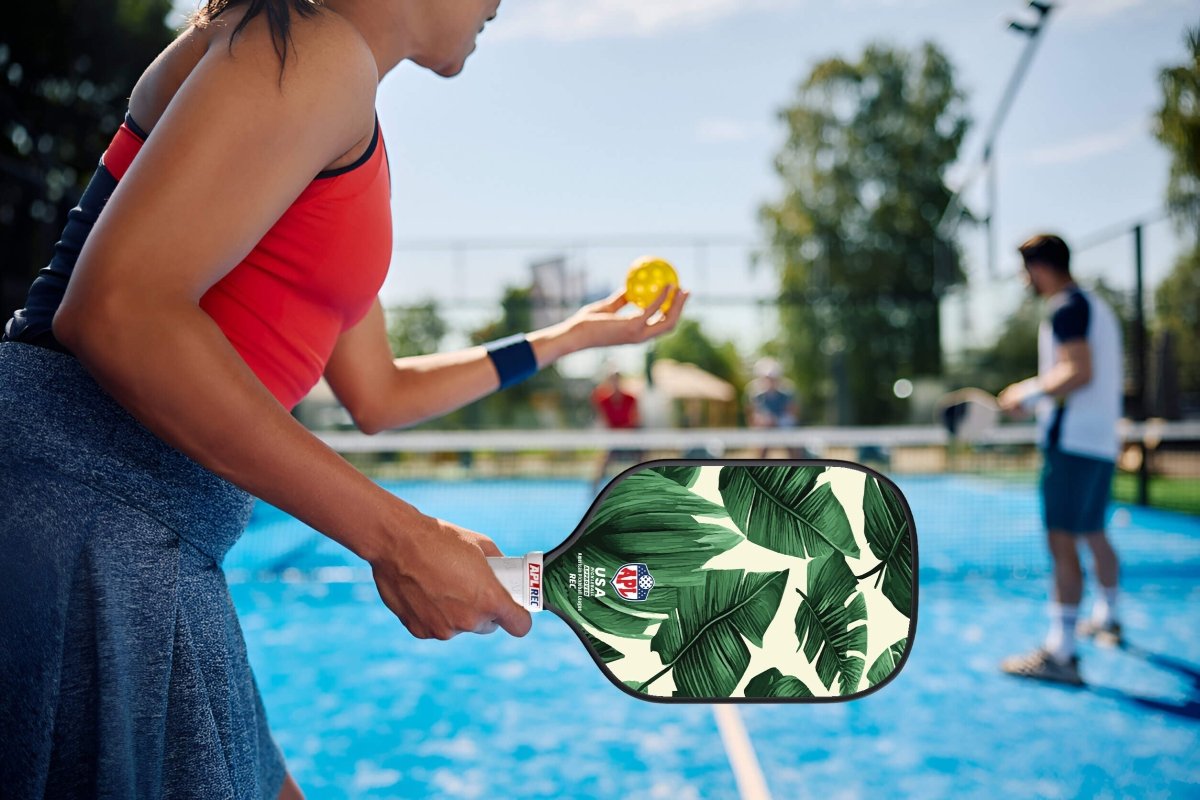 This is made in the USA leaves design pickleball paddle. It can be used by beginners, intermediate and pro players