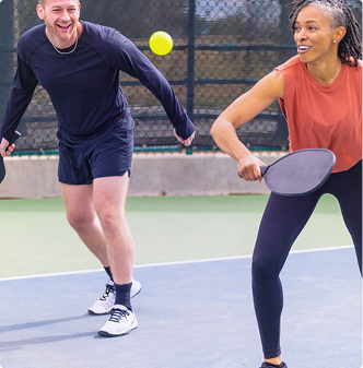 APL player with a custom pickleball paddle